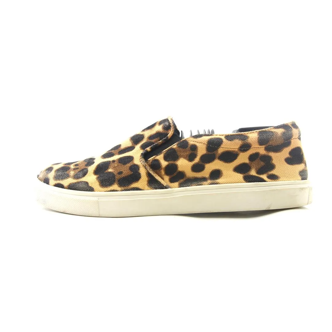 A NEWDAY CANVAS LEOPARD PRINT