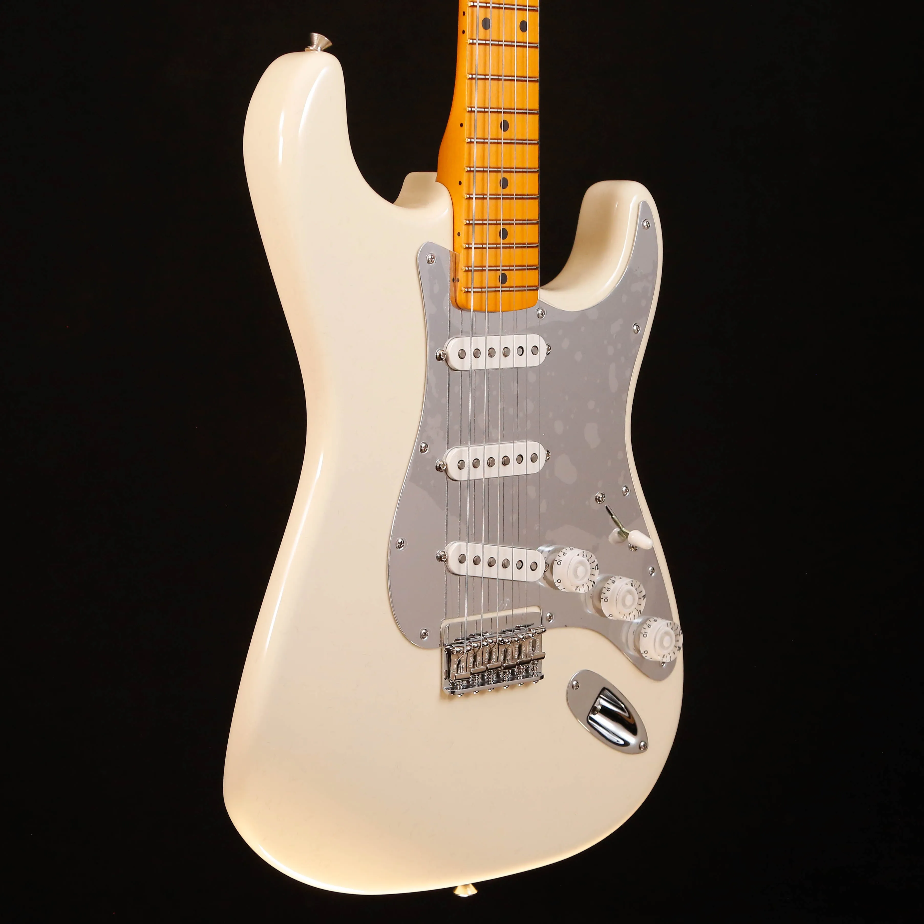 Fender Nile Rodgers Hitmaker Stratocaster Electric, Olympic White 7lbs 10oz