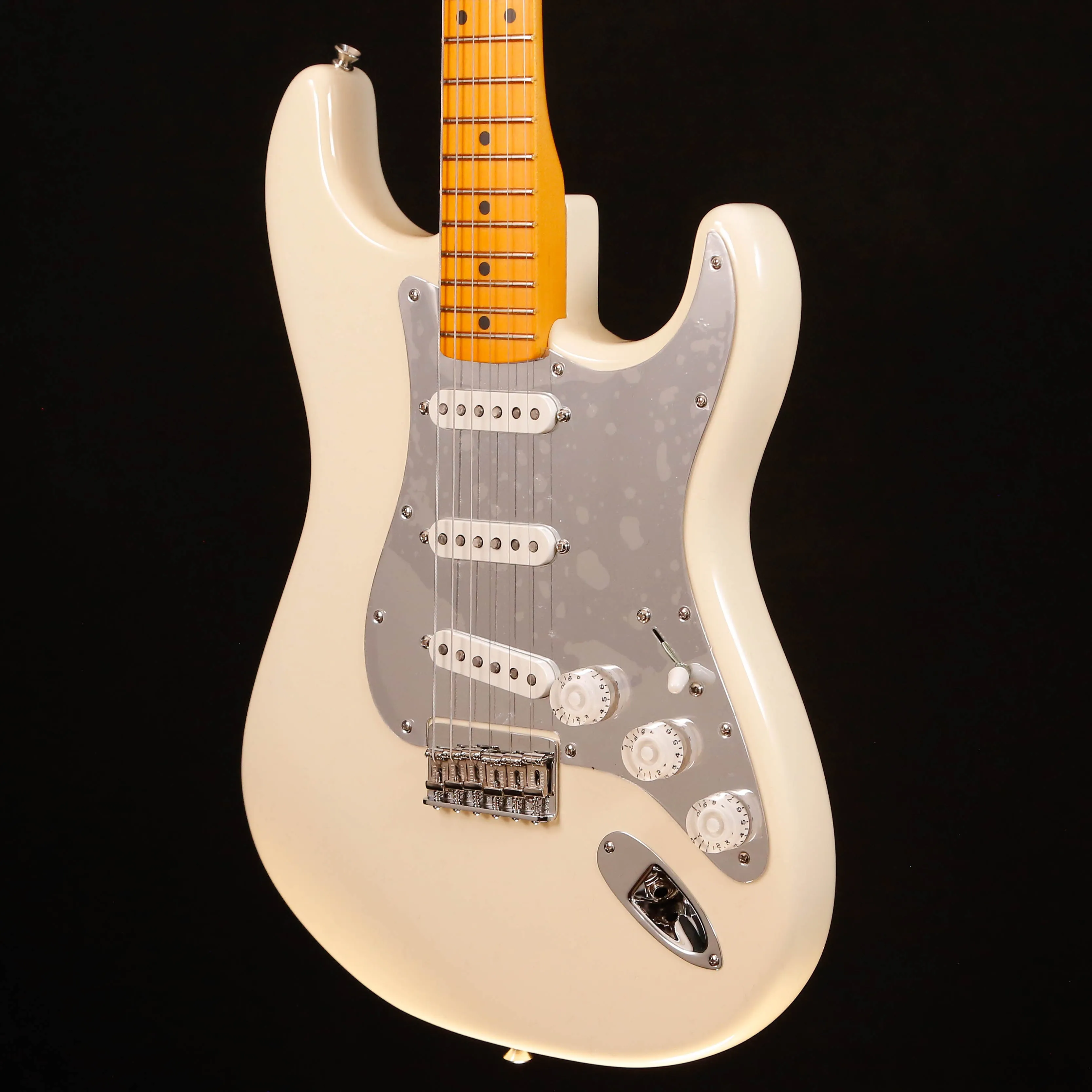 Fender Nile Rodgers Hitmaker Stratocaster Electric, Olympic White 7lbs 10oz