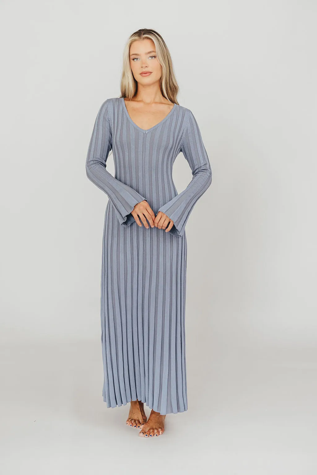 Hadley Long Sleeve V-Neck Knit Maxi Dress in Dusty Blue