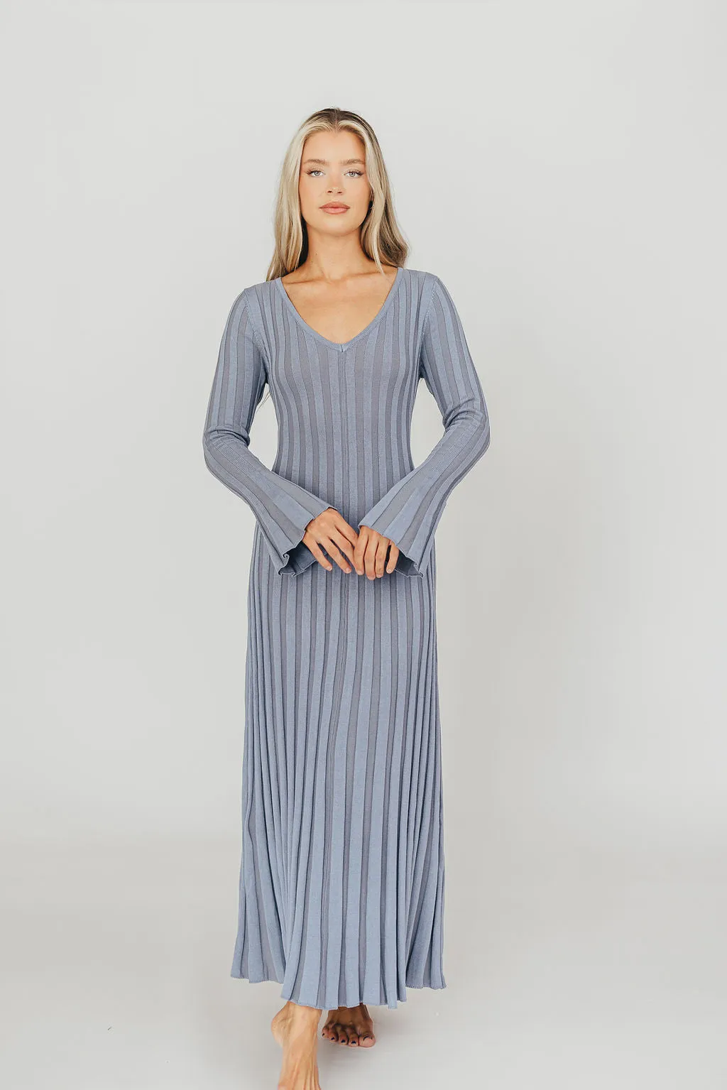 Hadley Long Sleeve V-Neck Knit Maxi Dress in Dusty Blue