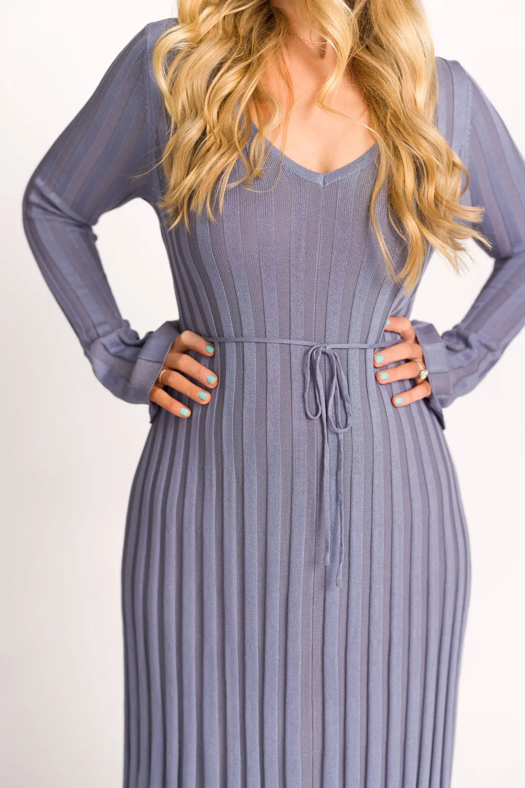 Hadley Long Sleeve V-Neck Knit Maxi Dress in Dusty Blue