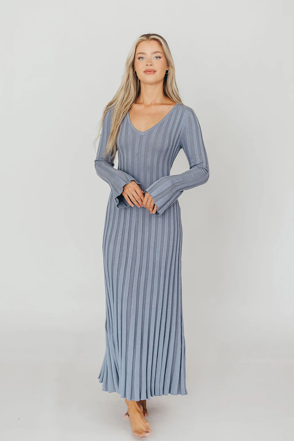 Hadley Long Sleeve V-Neck Knit Maxi Dress in Dusty Blue